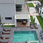 Mamica Luxury * Laganas
