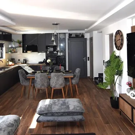 Mamica Luxury Vila Laganas