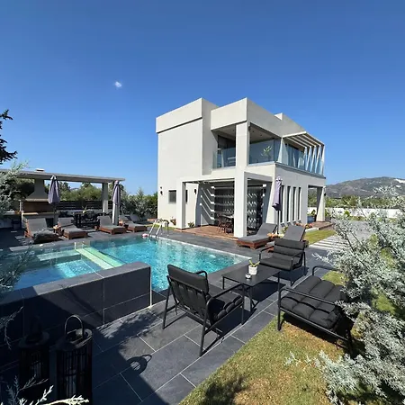Mamica Luxury Villa Laganas