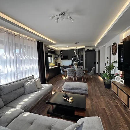 Mamica Luxury Villa