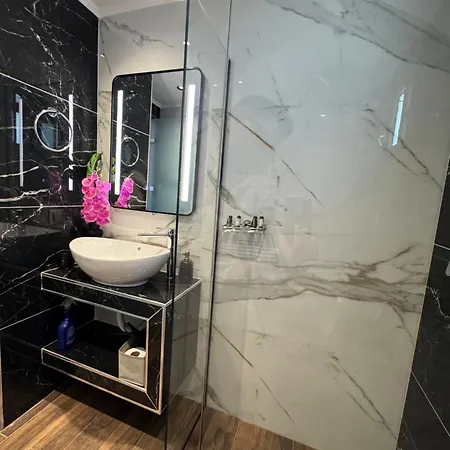 Mamica Luxury * Laganas