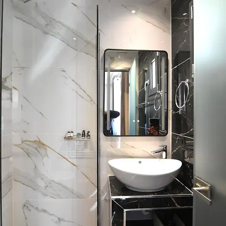 Mamica Luxury * Laganas