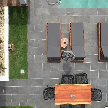 Mamica Luxury * Laganas