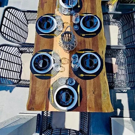 Mamica Luxury * Laganas